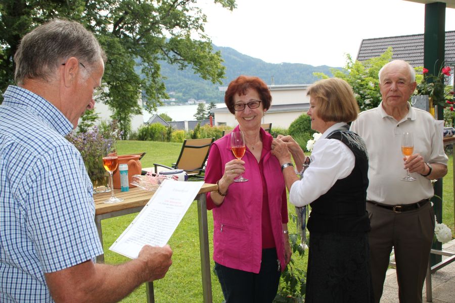 Klick für Vergrößerung Klick für Vergrößerung