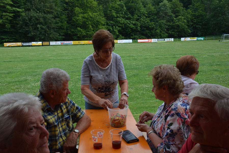 Klick für Vergrößerung Klick für Vergrößerung