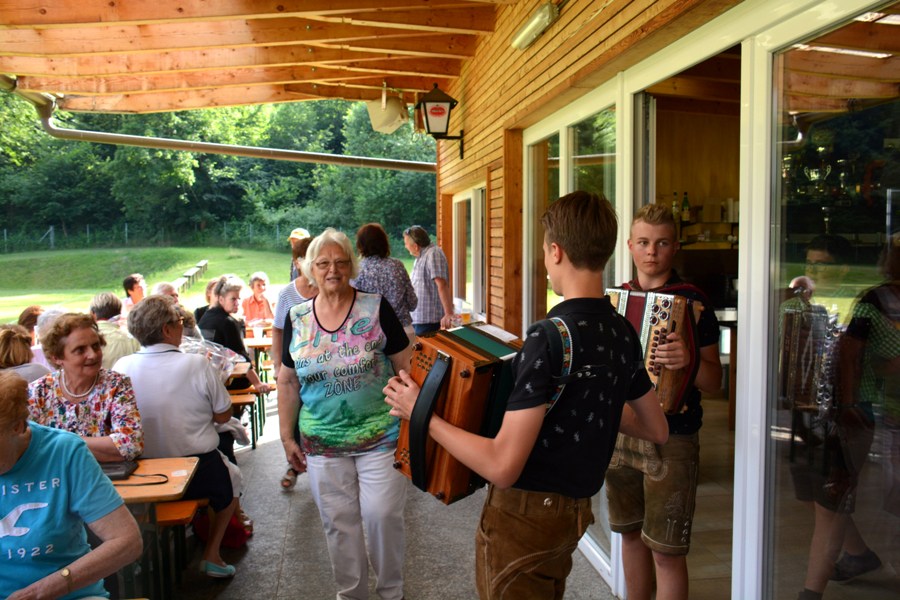 Klick für Vergrößerung Klick für Vergrößerung