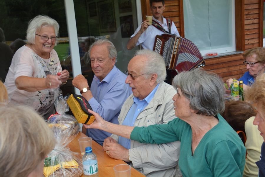 Klick für Vergrößerung Klick für Vergrößerung