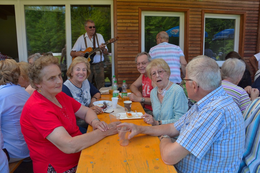 Klick für Vergrößerung Klick für Vergrößerung