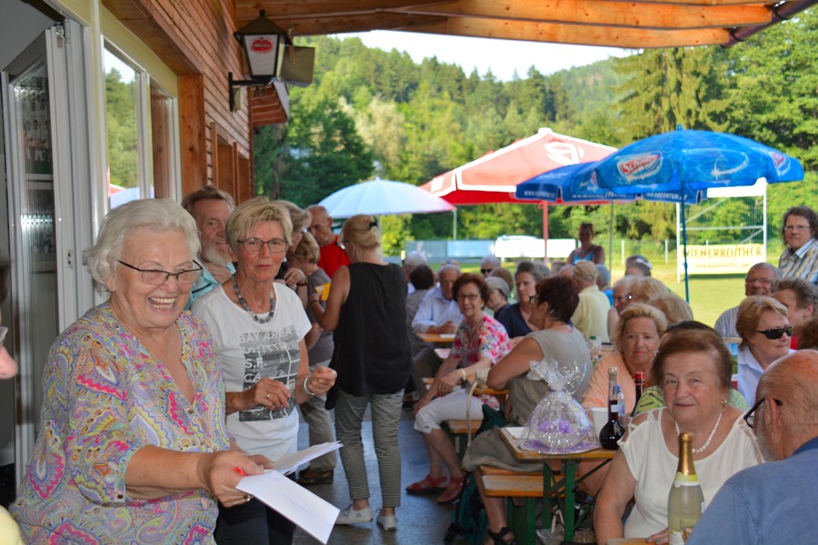 Klick für Vergrößerung Klick für Vergrößerung