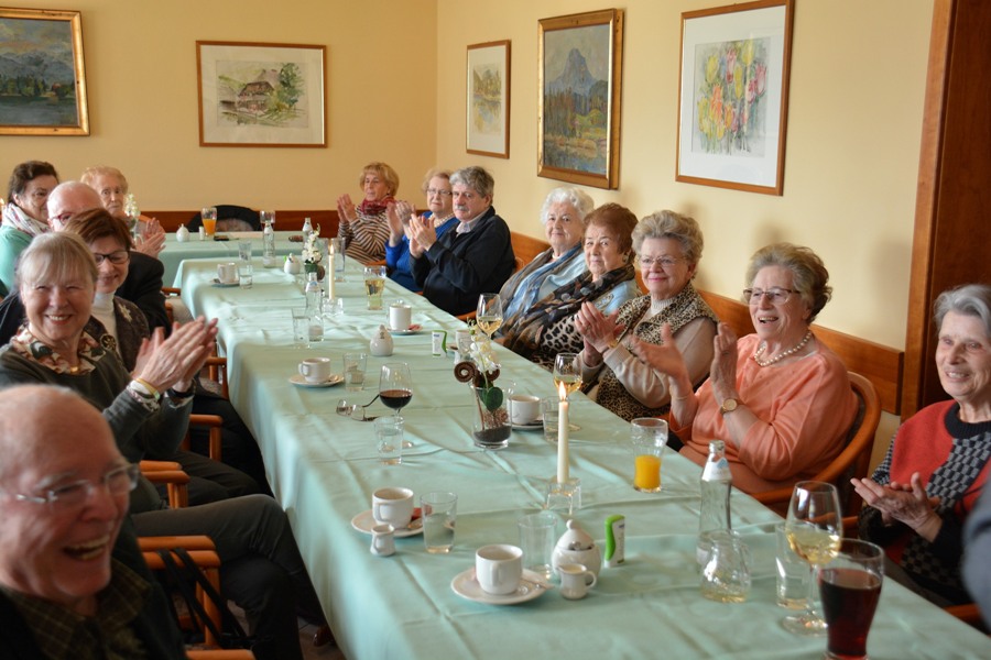 Klick für Vergrößerung Klick für Vergrößerung