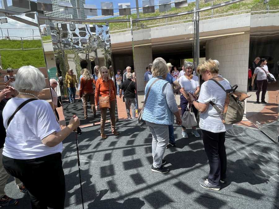 Klick für Vergrößerung Klick für Vergrößerung