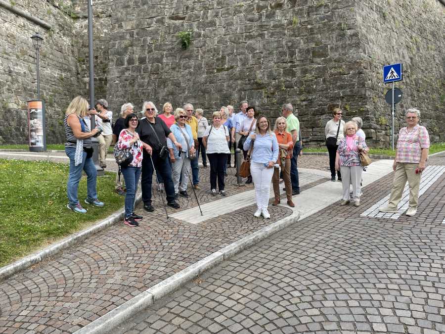 Klick für Vergrößerung Klick für Vergrößerung